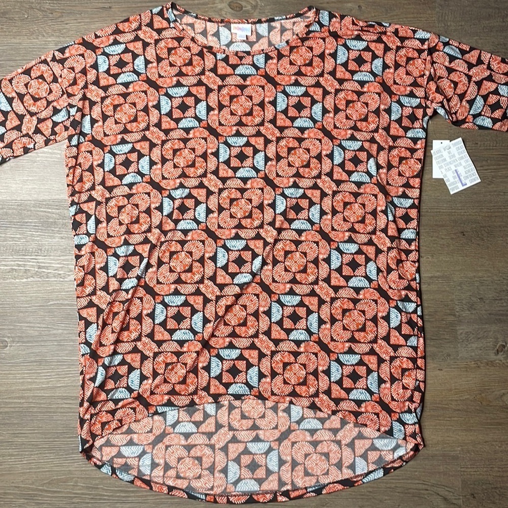 NWT LuLaRoe Women’s Patterned Irma Tee, Red blue white black Geometric, sz Large